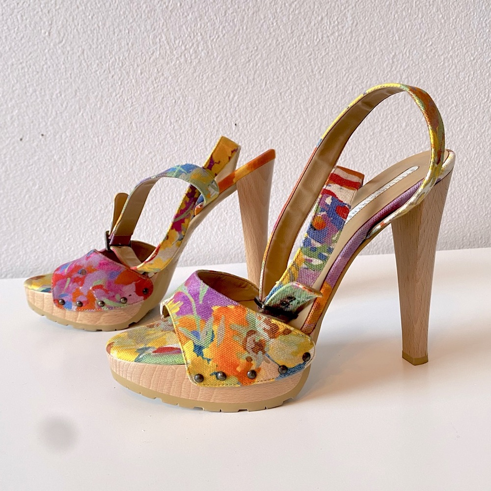 STELLA MCCARTNEY Floral Canvas & Wooden Platform Heels Sandals SZ 40 - Picture 3 of 11